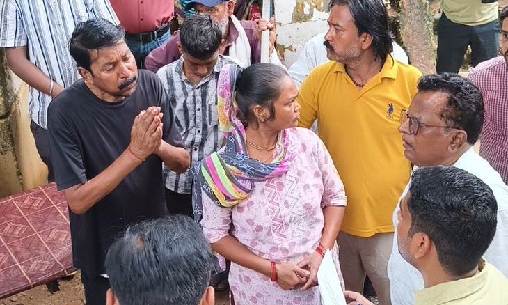 दतिया में प्रशासन का बड़ा एक्शन: राजघाट कॉलोनी के 13 सरकारी आवासों से अवैध कब्जा हटाया