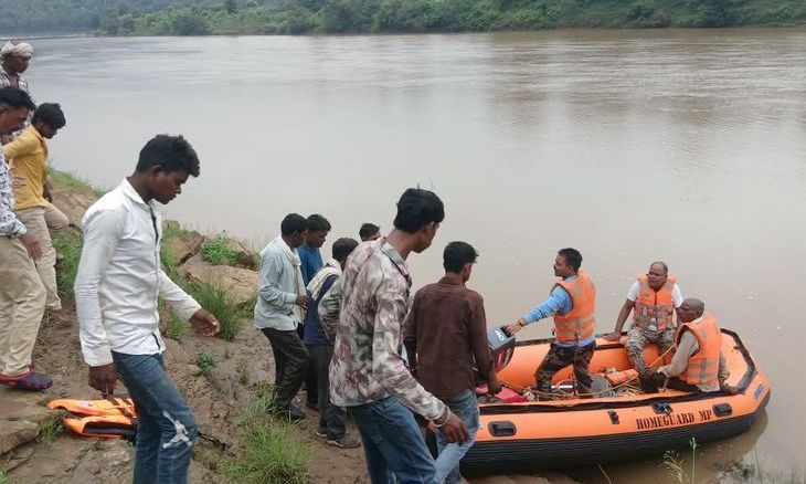 कूनो नदी में डूबे युवक की तलाश दूसरे दिन भी जारी, एसडीआरएफ और पुलिस का सर्च ऑपरेशन