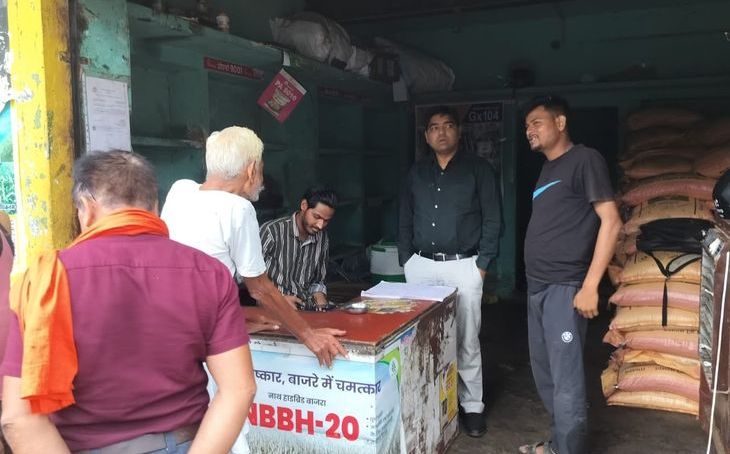 मुरैना जिले के जौरा और सुमावली में खाद वितरण व्यवस्था सख्त, कलेक्टर के निर्देश पर अधिकारियों ने की औचक जांच