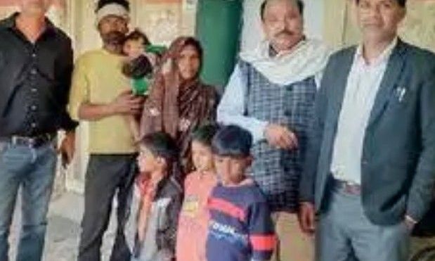 गुना में सहरिया आदिवासी दंपति को बंधक बनाने वाले आरोपी पर पुलिस ने दर्ज किया मामला