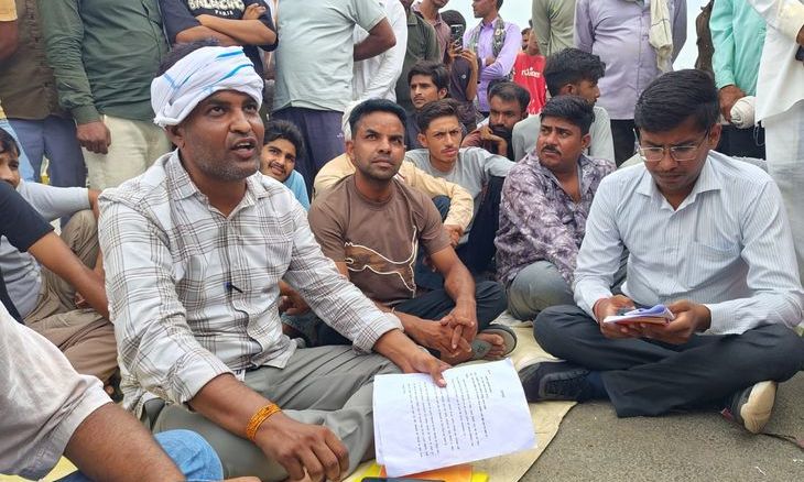धान की फसल बचाने के लिए श्योपुर-बारां हाईवे पर किसानों का उग्र प्रदर्शन, चंबल नहर में पानी की मांग