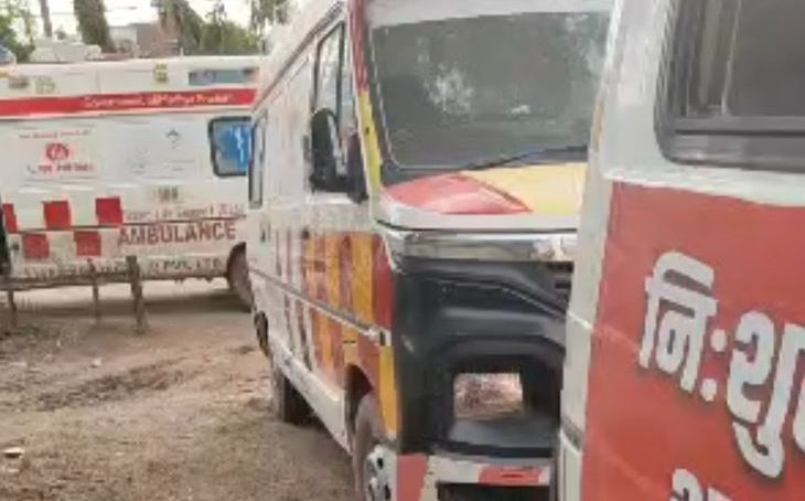 मुरैना में स्वास्थ्य सेवाएं बेपटरी: कागजों पर 52 एंबुलेंस, धरातल पर 15 गाड़ियां ग्वालियर में खड़ी