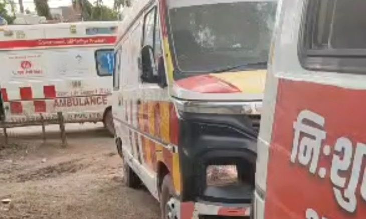 मुरैना में स्वास्थ्य सेवाएं बेपटरी: कागजों पर 52 एंबुलेंस, धरातल पर 15 गाड़ियां ग्वालियर में खड़ी