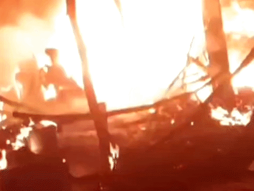 अटेर के खड़ीत गांव में किराना दुकान पर हमला, पेट्रोल छिड़ककर लगाई आग और मारपीट
