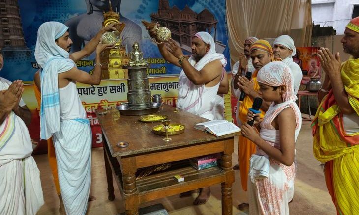 मुंगावली में उत्साह के साथ संपन्न हुआ क्षमावाणी पर्व, इंदौर से लौटे शिविरार्थियों का हुआ जोरदार स्वागत
