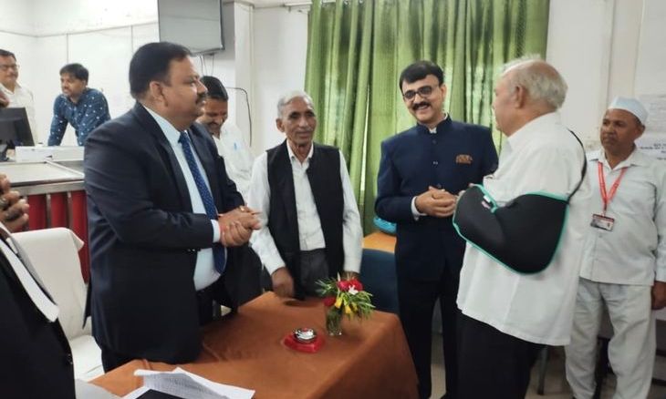 दतिया में अनोखी लोक अदालत: सड़क हादसे के क्लेम मामले में सिर्फ एक रुपए में हुआ राजीनामा