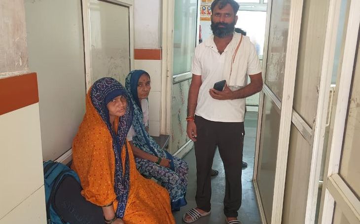 अंबाह सिविल अस्पताल में प्रसूति विभाग के भीतर पैथोलॉजी संचालक की अवैध वसूली का वीडियो वायरल