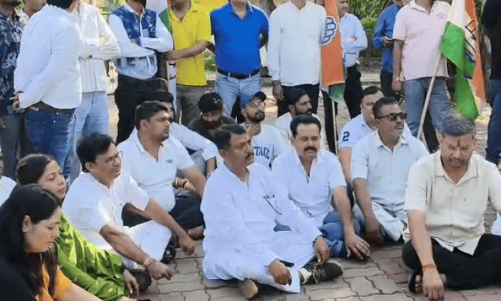 शिवपुरी में बिजली संकट पर कांग्रेस का फूटा गुस्सा, बाणगंगा स्थित विद्युत कार्यालय पर जड़ा ताला