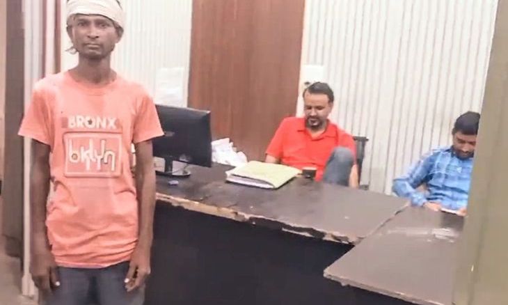 अंबाह में भूख से बेहाल मजदूर पहुंचा नगर पालिका, ताले में मिली दीनदयाल रसोई