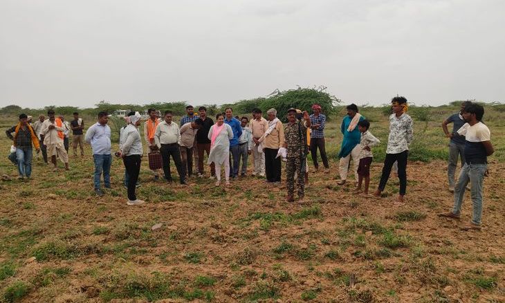 ग्रामीणों के श्रम से बना तालाब, दबंगों के कब्जे से मुक्त