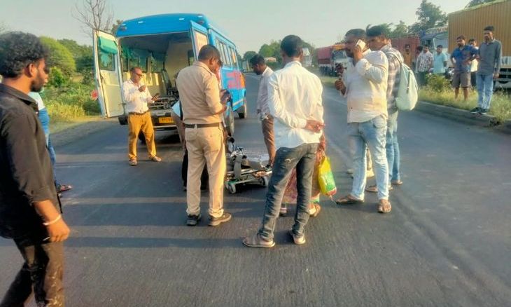 गुजरी बायपास पर अज्ञात वाहन की टक्कर से बाइक सवार की दर्दनाक मौत, पत्नी बाल-बाल बची