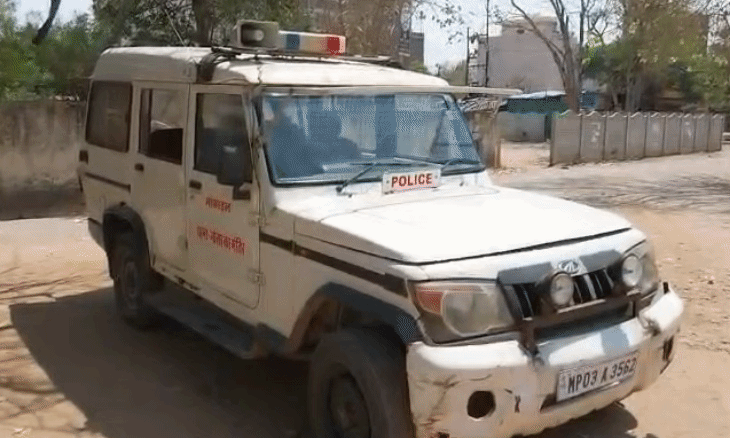 भितरवार में सनसनीखेज वारदात: मां पर राइफल तानकर युवती से गैंगरेप, तीन आरोपी गिरफ्तार