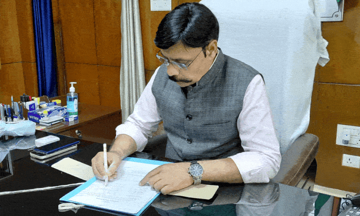 पवन कुमार जैन ने संभाली भिंड कलेक्ट्रेट की कमान, लंबित मामलों के त्वरित निपटारे के दिए निर्देश