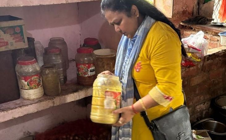 भिंड और मिहोना में खाद्य विभाग की ताबड़तोड़ कार्रवाई, सूर्या ढाबा और उत्तम डेयरी पर शिकंजा