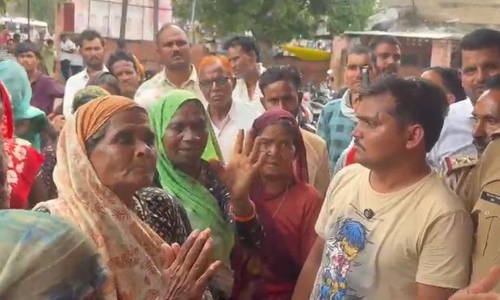 शिवपुरी के करैरा में अवैध शराब के खिलाफ फूटा महिलाओं का गुस्सा, एसडीएम को सौंपा ज्ञापन