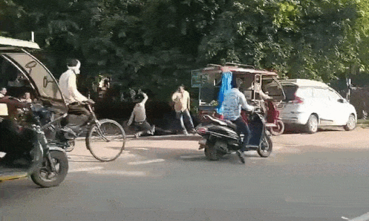भिंड जिला कोर्ट के बाहर ग्वालियर के वकील पर हमला, जमानत के सिलसिले में आए थे अधिवक्ता