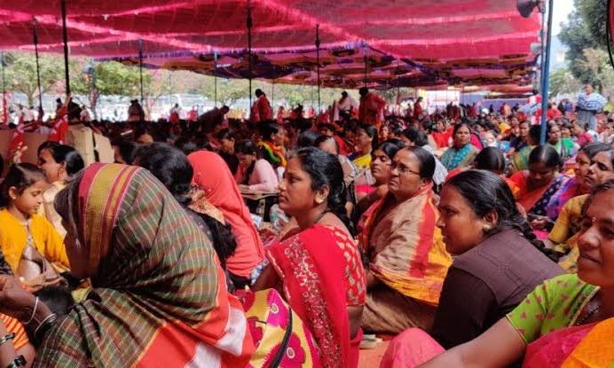ग्वालियर में आंगनबाड़ी कार्यकर्ता और सहायिका के 54 पदों पर भर्ती, 13 जुलाई तक करें ऑनलाइन आवेदन