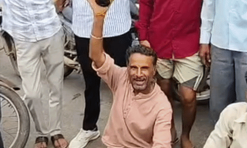 अशोकनगर में बिजली संकट पर किसानों का फूटा गुस्सा, बहादुरपुर-मुंगावली मार्ग पर किया चक्काजाम