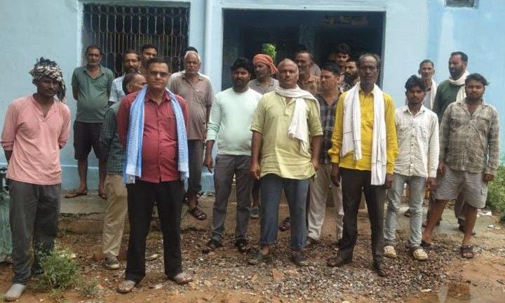 आलमपुर सब स्टेशन पर किसानों का फूटा गुस्सा, बिजली कटौती से सूख रही धान की फसल
