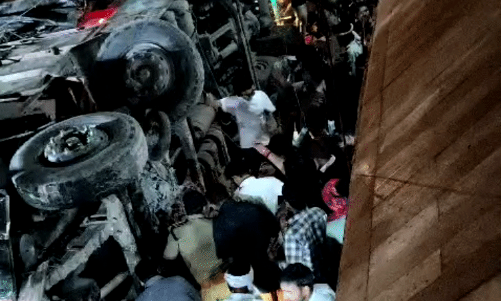 ग्वालियर शीतला माता मंदिर सड़क हादसा: हाईकोर्ट ने मुख्य सचिव और डीजीपी सहित 10 अधिकारियों को भेजा नोटिस