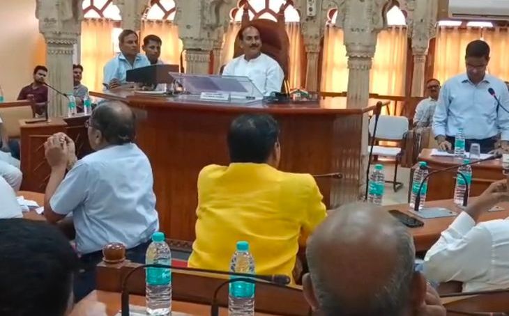 ग्वालियर निगम सदन में गरमाया माहौल: आयुक्त और पार्षदों के बीच कार्यशैली को लेकर हुआ विवाद