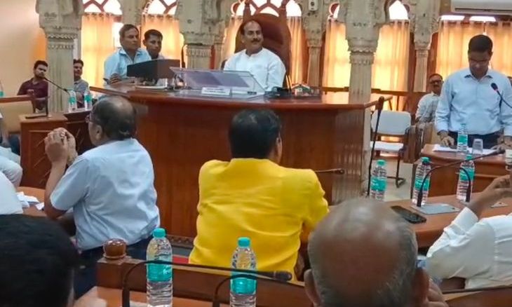 ग्वालियर निगम सदन में गरमाया माहौल: आयुक्त और पार्षदों के बीच कार्यशैली को लेकर हुआ विवाद