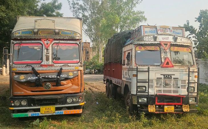 अशोकनगर-गुना मार्ग पर दर्दनाक सड़क हादसा: ओवरटेक करने के चक्कर में दो की मौत, पांच घायल