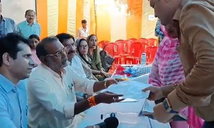 इंदरगढ़ में मंत्री कुशवाहा ने जनता की सुनीं समस्याएं, अधिकारियों को दिए त्वरित निराकरण के निर्देश