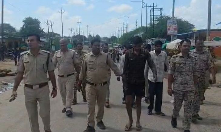 दतिया में फायरिंग के तीन आरोपी गिरफ्तार, पुलिस ने निकाला जुलूस