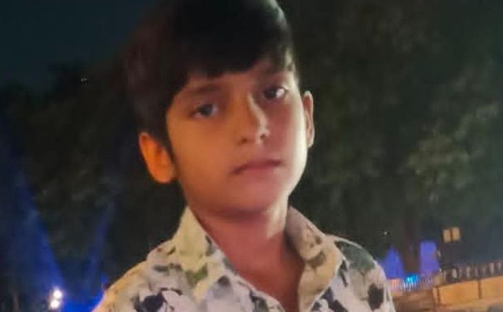 ग्वालियर में भीषण सड़क हादसा: चीनौर रोड पर धान से लदा ट्रक पलटने से चाचा-भतीजे की मौत, 26 घायल