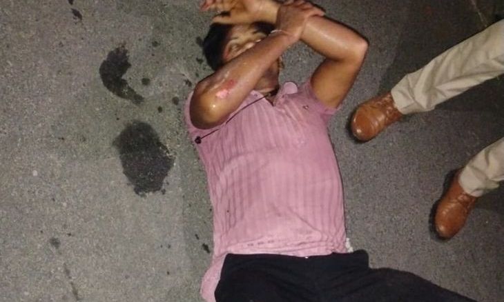 मेहगांव-गोरमी मार्ग पर मवेशी से भिड़ी बाइक, एसडीओपी ने घायल को पहुंचाया अस्पताल