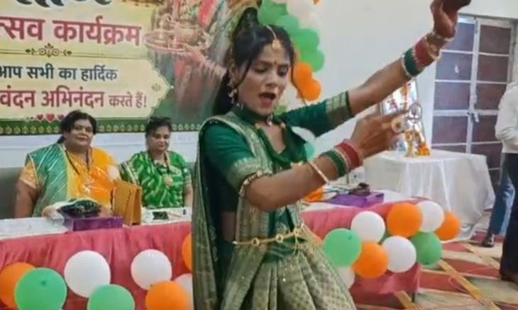 अंबाह में हरियाली तीज पर महिलाओं ने बिखेरे जलवे, सांस्कृतिक आयोजनों में दिखाया उत्साह
