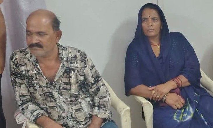 शिवपुरी: कपिलधारा योजना के भुगतान के लिए मांगी 20 हजार की रिश्वत, सरपंच दंपती लोकायुक्त के हत्थे चढ़े