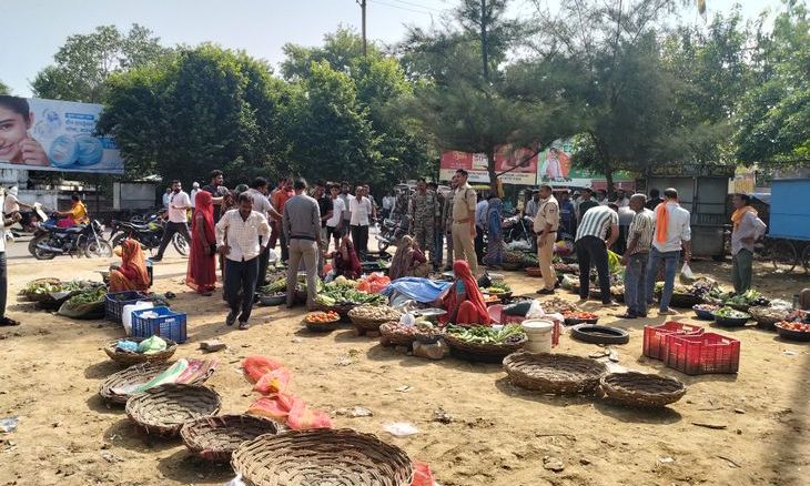 दतिया में ट्रैफिक सुधार की कवायद पर विवाद, खाली जमीन पर पार्क बनाने को लेकर आमने-सामने आए नपाध्यक्ष पुत्र और वेंडर