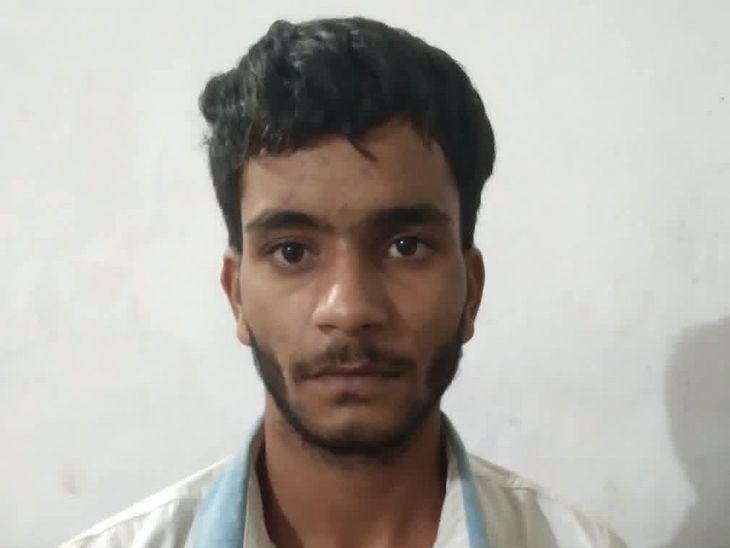 शिवपुरी पुलिस का बड़ा खुलासा: मोबाइल झपटमारी करने वाले आरोपी और नाबालिग साथी गिरफ्तार, तीन फोन और स्कूटी जब्त