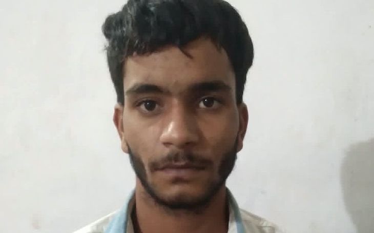 शिवपुरी पुलिस का बड़ा खुलासा: मोबाइल झपटमारी करने वाले आरोपी और नाबालिग साथी गिरफ्तार, तीन फोन और स्कूटी जब्त