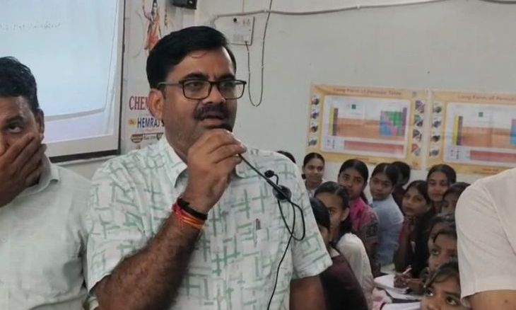 मुरैना में कोचिंग सेंटरों पर प्रशासन का शिकंजा: क्षमता से अधिक छात्र मिलने पर कार्रवाई, सील की चेतावनी