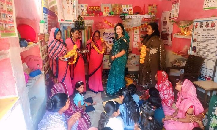 ईसागढ़ में संपन्न हुआ आंगन मिलन सेवा अभियान, बांटी गई सरकारी योजनाओं की जानकारी