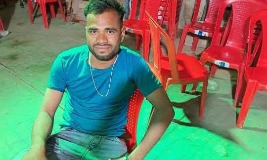 शिवपुरी के खनियाधाना में दर्दनाक हादसा: ट्रक से सीमेंट की बोरियां उतार रहे मजदूर की करंट लगने से मौत