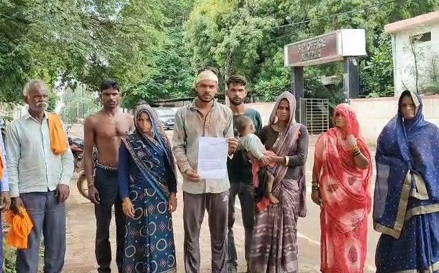 शिवपुरी में गोबर फेंकने के विवाद पर खूनी संघर्ष, पांच लोग जख्मी और एसपी दफ्तर पहुंचा पीड़ित परिवार