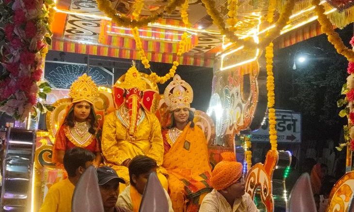 सबलगढ़ में महाराजा अग्रसेन जयंती पर निकली दो अलग-अलग शोभायात्राएं, धर्मशाला में हुई विशेष पूजा
