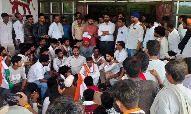 चार दशक पुरानी मुझरी बांध परियोजना को जल्द शुरू करने की मांग, श्योपुर के किसानों ने सौंपा ज्ञापन
