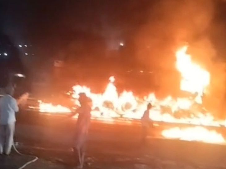 मुरैना में एनएच-44 पर आलू से लदे ट्रक में लगी भयंकर आग, चालक और सहचालक ने कूदकर बचाई जान