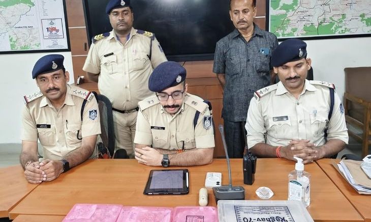 ग्वालियर में अंतरराज्यीय चोर गिरोह का खुलासा: बारिश का फायदा उठाकर ज्वेलरी दुकान साफ करने वाले 4 बदमाश गिरफ्तार