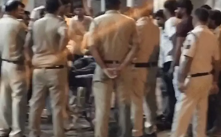 गुना में तेज बाइक एक्सीलरेटर बजाने पर विवाद, 12वीं के छात्र मोहित रजक की चाकू मारकर हत्या