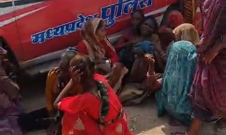 डबरा में बड़ा हादसा: पानी से भरे गड्ढे में डूबा 12 साल का किशोर, एसडीआरएफ की टीम तलाश में जुटी