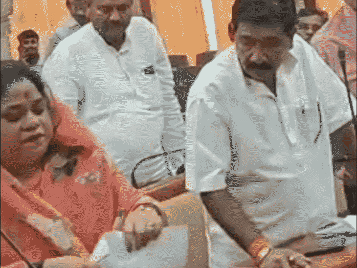 ग्वालियर निगम सदन में हंगामा: भाजपा पार्षदों ने फाड़ा एजेंडा, जलभराव और सड़कों पर बरसे