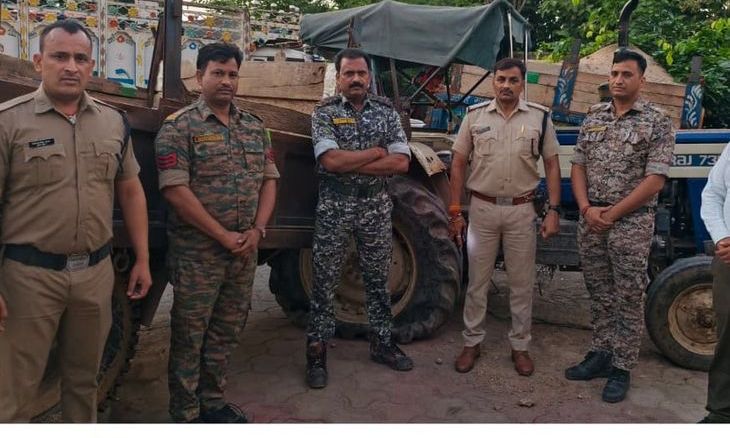 मुरैना में पुलिस की सख्ती: पीजी कॉलेज रोड पर पकड़ी गई अवैध रेत से लदी ट्रैक्टर-ट्रॉली, चालक फरार