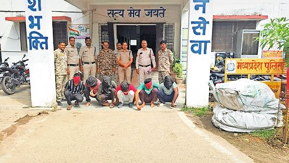 दतिया में 33 केवी बिजली तार चोरी का खुलासा: कबाड़ी ने खोले राज, पूर्व सरपंच निकला मास्टरमाइंड