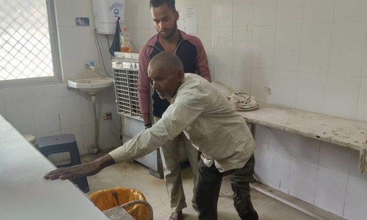 अंबाह क्षेत्र में आवारा कुत्ते का आतंक, खेत से लौट रहे बुजुर्ग को बनाया निशाना